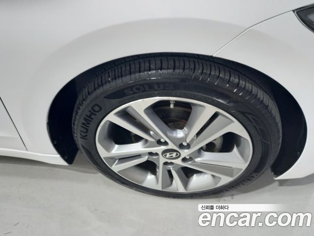 Hyundai AVANTE 1.6 GDI Value Plus — пробег 112 000 км