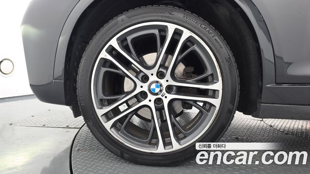 BMW X4 xDrive20d M Sport — пробег 105 736 км — фото 5 из 5