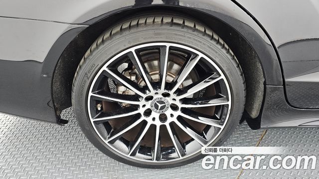 Mercedes-Benz CLS-Class CLS250 d 4MATIC AMG Line — пробег 98 599 км — фото 5 из 5