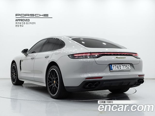 Porsche Panamera 2.9 AWD E-Hybrid Platinum Edition — пробег 27 790 км