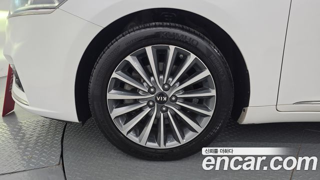 Kia K7 из Кореи Encar