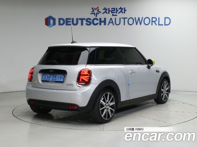 Mini Cooper SE Classic 3rd — пробег 37 467 км — фото 2 из 5