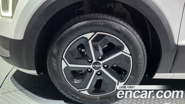 Kia Niro Prestige — пробег 90 123 км — фото 5 из 5