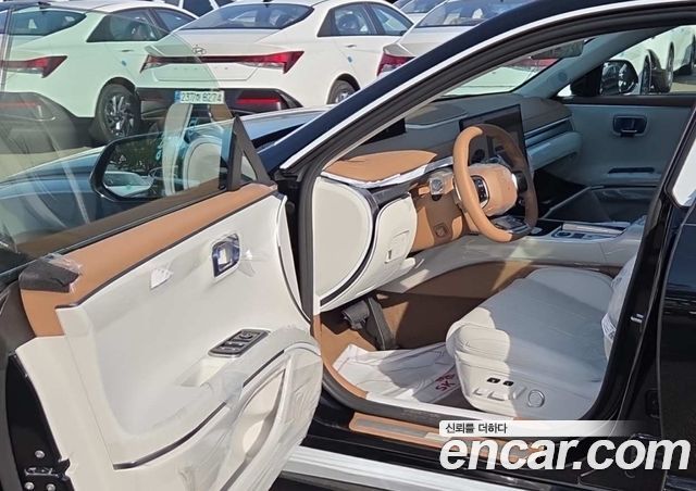 Hyundai Grandeur 2,5 Gasoline 2WD Premium — пробег 1 км — фото 4 из 5