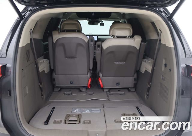 Kia Carnival Gasoline 7-Seater Hi Limousine Signature — пробег 26 826 км — фото 5 из 5