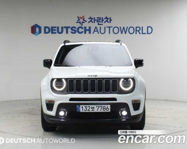 Jeep Renegade 1.3 Limited — пробег 30 700 км — фото 3 из 5