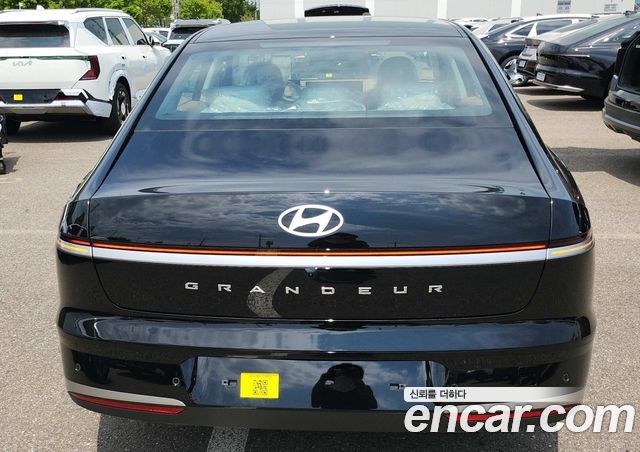 Hyundai Grandeur 2.5 Gasoline  2WD Premium — пробег 1 км — фото 3 из 5