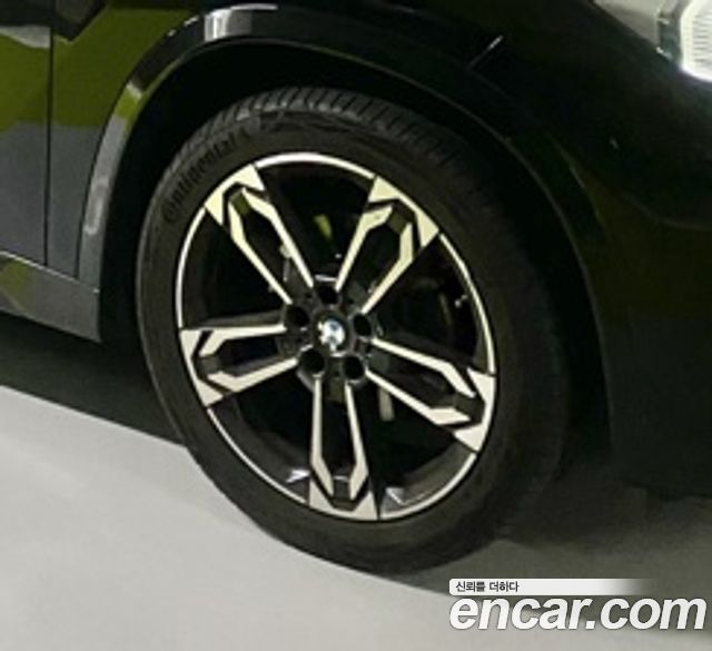 BMW X1 sDrive 20i M Sport — пробег 37 400 км — фото 5 из 5