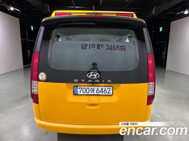 Hyundai Staria L3.5  Kinder Safety Car 15-Seater — пробег 31 662 км — фото 5 из 5