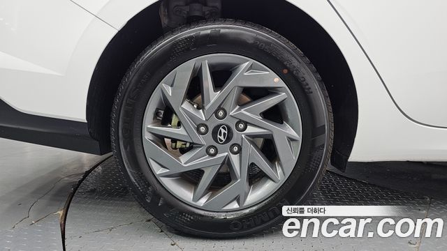 Hyundai AVANTE Modern — пробег 8 950 км — фото 5 из 5