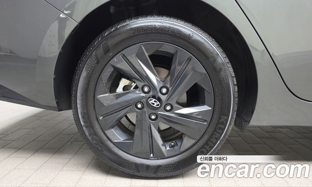 Hyundai AVANTE 1.6 Inspiration — пробег 12 549 км — фото 5 из 5