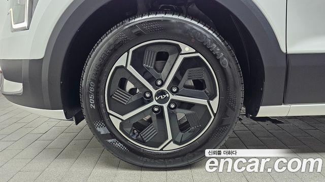 Kia Niro Prestige — пробег 22 838 км — фото 5 из 5