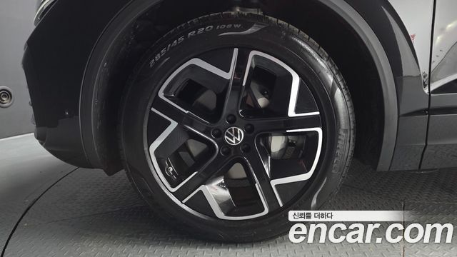 Volkswagen Touareg 3.0 TDI Prestige — пробег 33 км — фото 5 из 5