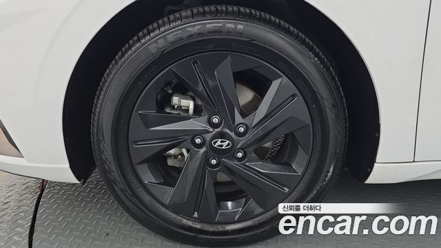 Hyundai AVANTE Smart — пробег 71 909 км — фото 5 из 5