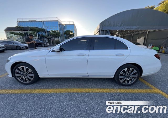 Mercedes-Benz E-Class E350 4MATIC Exclusive — пробег 53 628 км — фото 5 из 5