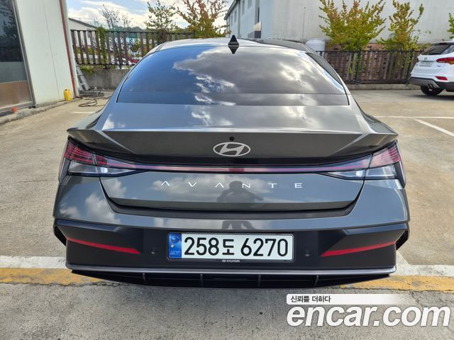 Hyundai AVANTE 1.6 Inspiration — пробег 23 258 км — фото 4 из 5