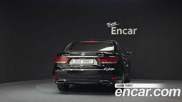 Lexus LS из Кореи Encar