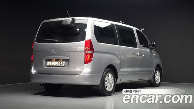 Hyundai Starex Van 3-Seater Smart — пробег 176 525 км — фото 2 из 5