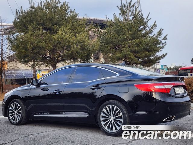 Hyundai Grandeur HG300 Exclusive — пробег 159 000 км