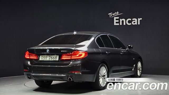 BMW 5-Series 530i Luxury Plus — пробег 130 437 км — фото 2 из 5