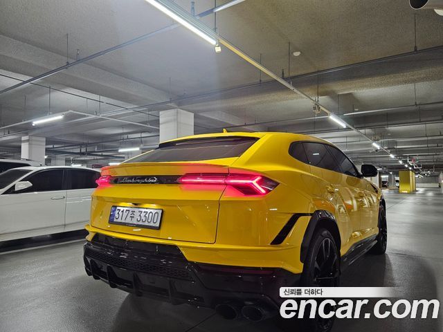 Lamborghini Urus 4.0 V8 S — пробег 1 974 км — фото 2 из 5
