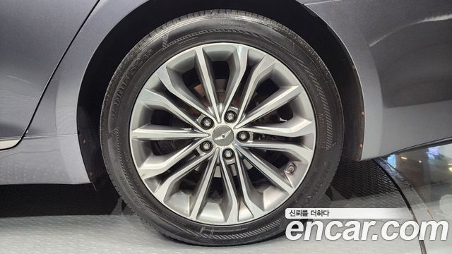 Hyundai Genesis из Кореи Encar