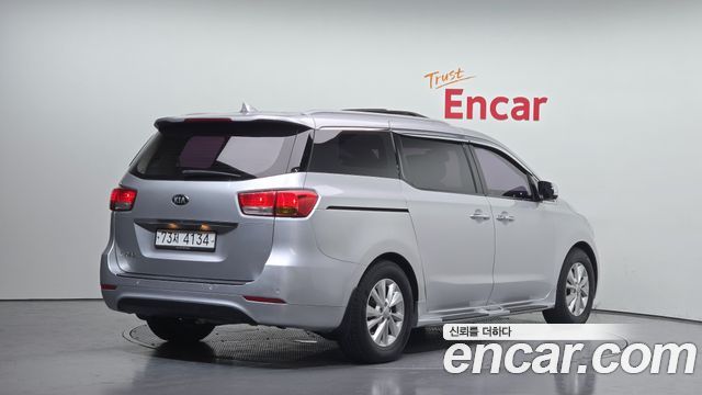 Kia Carnival 11-seater Luxury — пробег 93 941 км