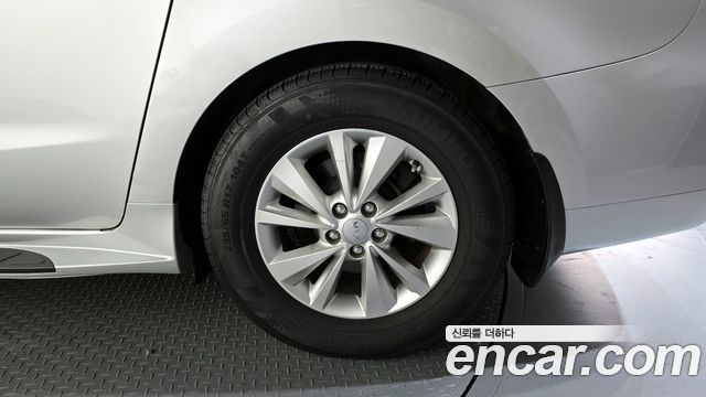 Kia Carnival 11-seater Luxury — пробег 93 941 км