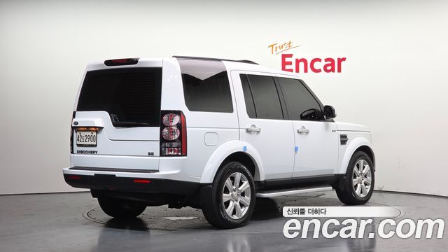 Land Rover Discovery 3.0 SDV6 SE — пробег 99 926 км