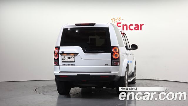 Land Rover Discovery 3.0 SDV6 SE — пробег 99 926 км