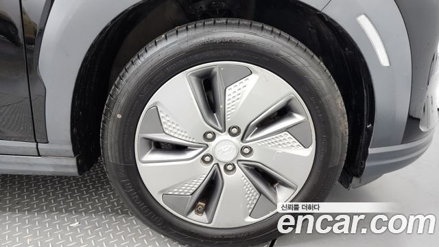 Hyundai Kona Premium — пробег 242 076 км