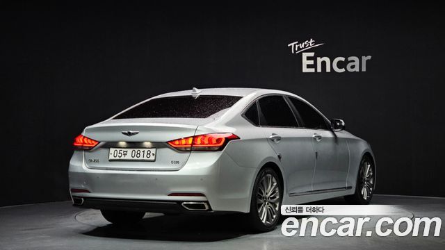 Hyundai Genesis из Кореи Encar