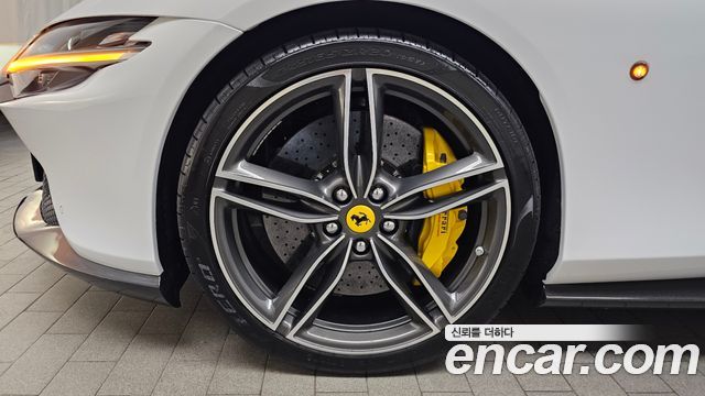 Ferrari Roma из Кореи Encar
