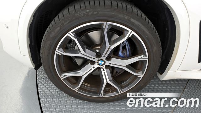 BMW X5 xDrive 30d M Sport — пробег 11 074 км — фото 5 из 5
