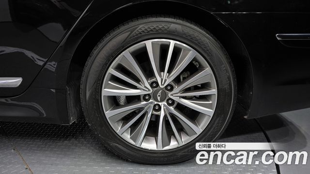 Hyundai Genesis из Кореи Encar