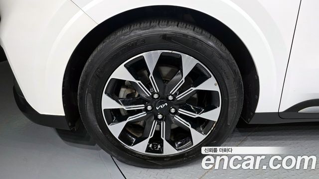 Kia Carnival 9-Seater Signature — пробег 76 188 км — фото 5 из 5