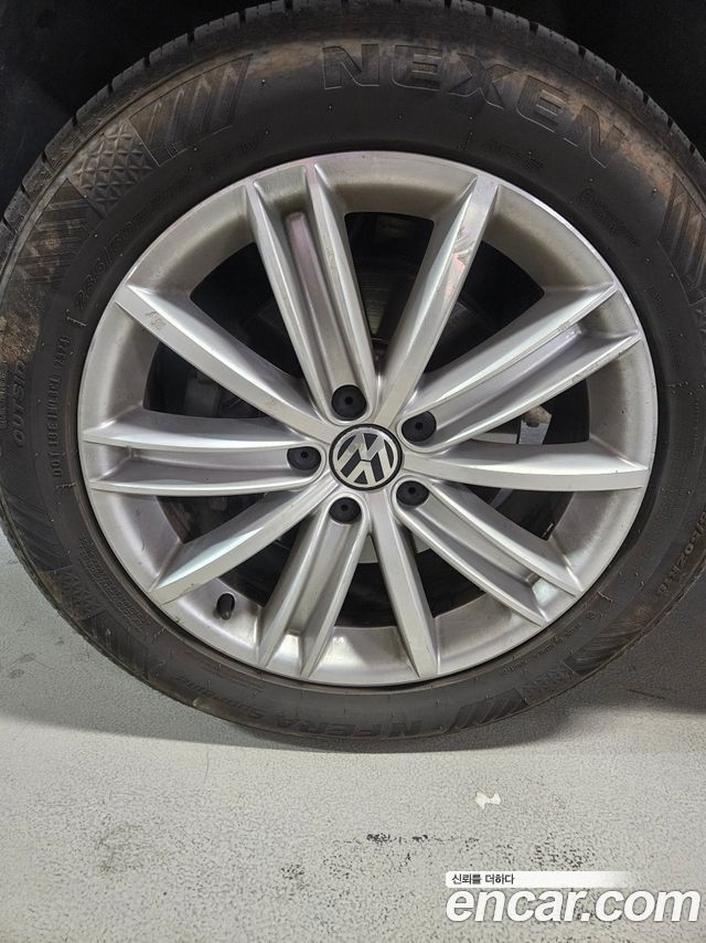 Volkswagen Tiguan 2.0 TDI  Premium 5N — пробег 189 268 км