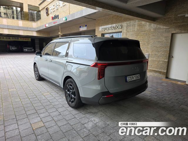 Kia Carnival Gasoline 9-Seater Gravity — пробег 7 000 км — фото 4 из 5
