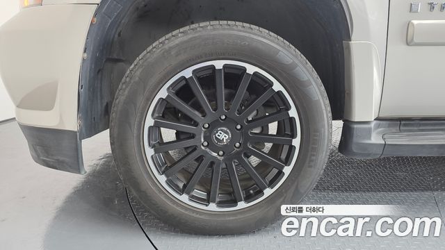 Chevrolet Tahoe Hybrid 4WD — пробег 232 664 км