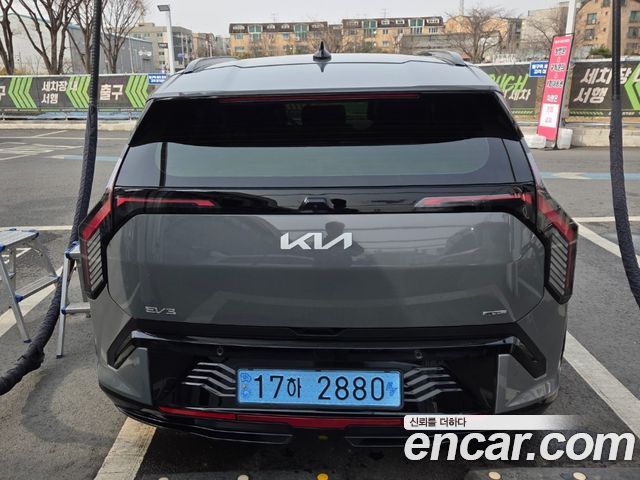 Kia EV3 из Кореи Encar