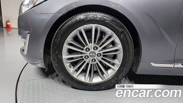 Genesis EQ900 3.3 T-GDI AWD Luxury — пробег 112 148 км