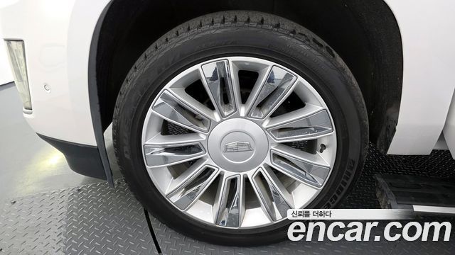 Cadillac Escalade 6.2 4th — пробег 38 230 км