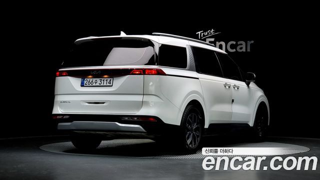 Kia Carnival из Кореи Encar