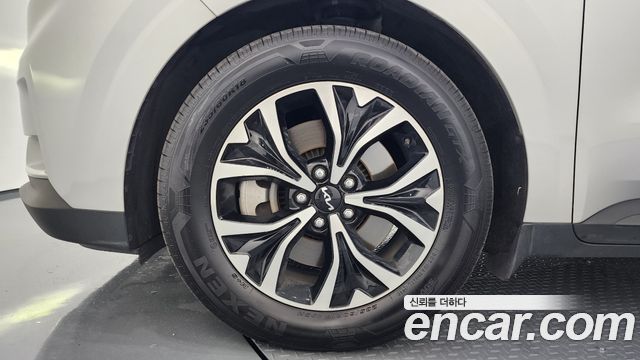 Kia Carnival 11-Seater Prestige — пробег 160 493 км