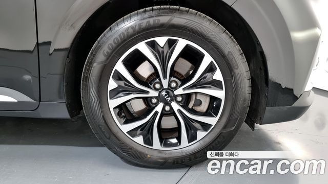 Kia Carnival 9-Seater Noblesse — пробег 97 423 км