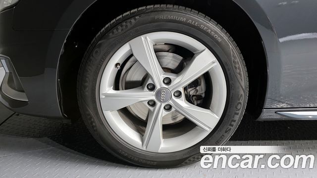 Audi A4 40 TFSI — пробег 68 948 км