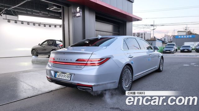 Genesis G90 5.0 AWD Limousine Prestige — пробег 111 617 км — фото 2 из 5