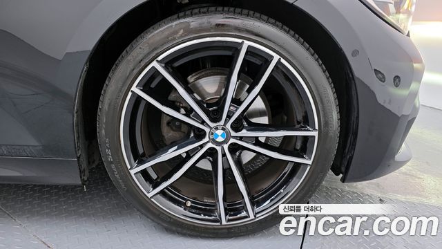 BMW 3-Series из Кореи Encar