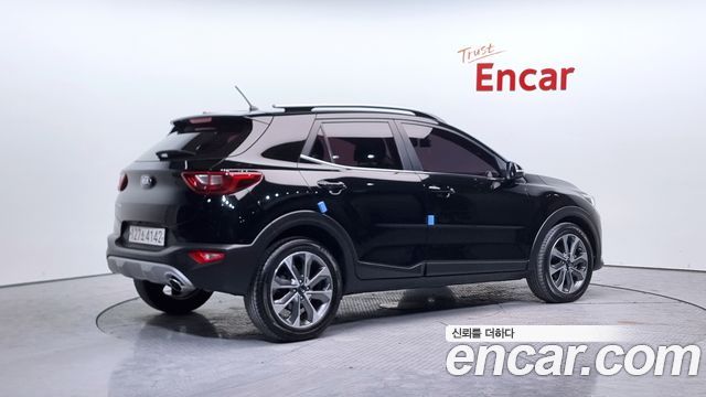 Kia Stonic из Кореи Encar