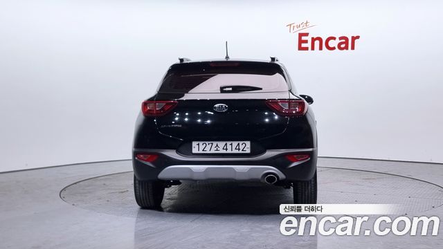 Kia Stonic из Кореи Encar